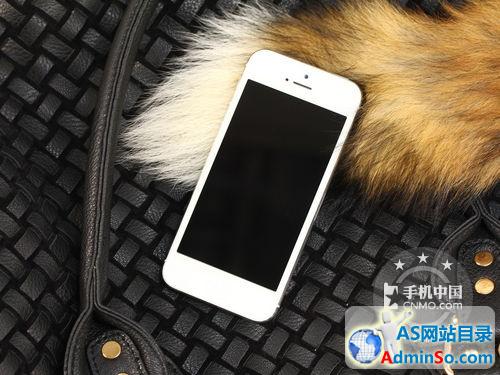 人气时尚手机 iPhone 5电信版售3950元 